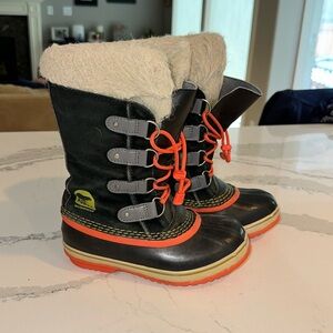 SOREL Joan of Arctic Kids Winter Waterproof Lined Snow Boots - size 3 Big Kids